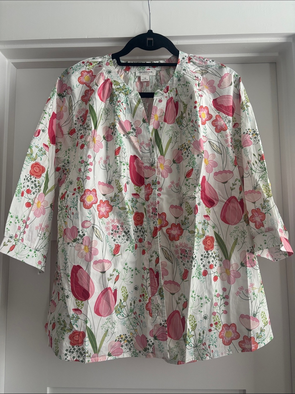 Size 1X Chic Soul Floral Button-Up Blouse